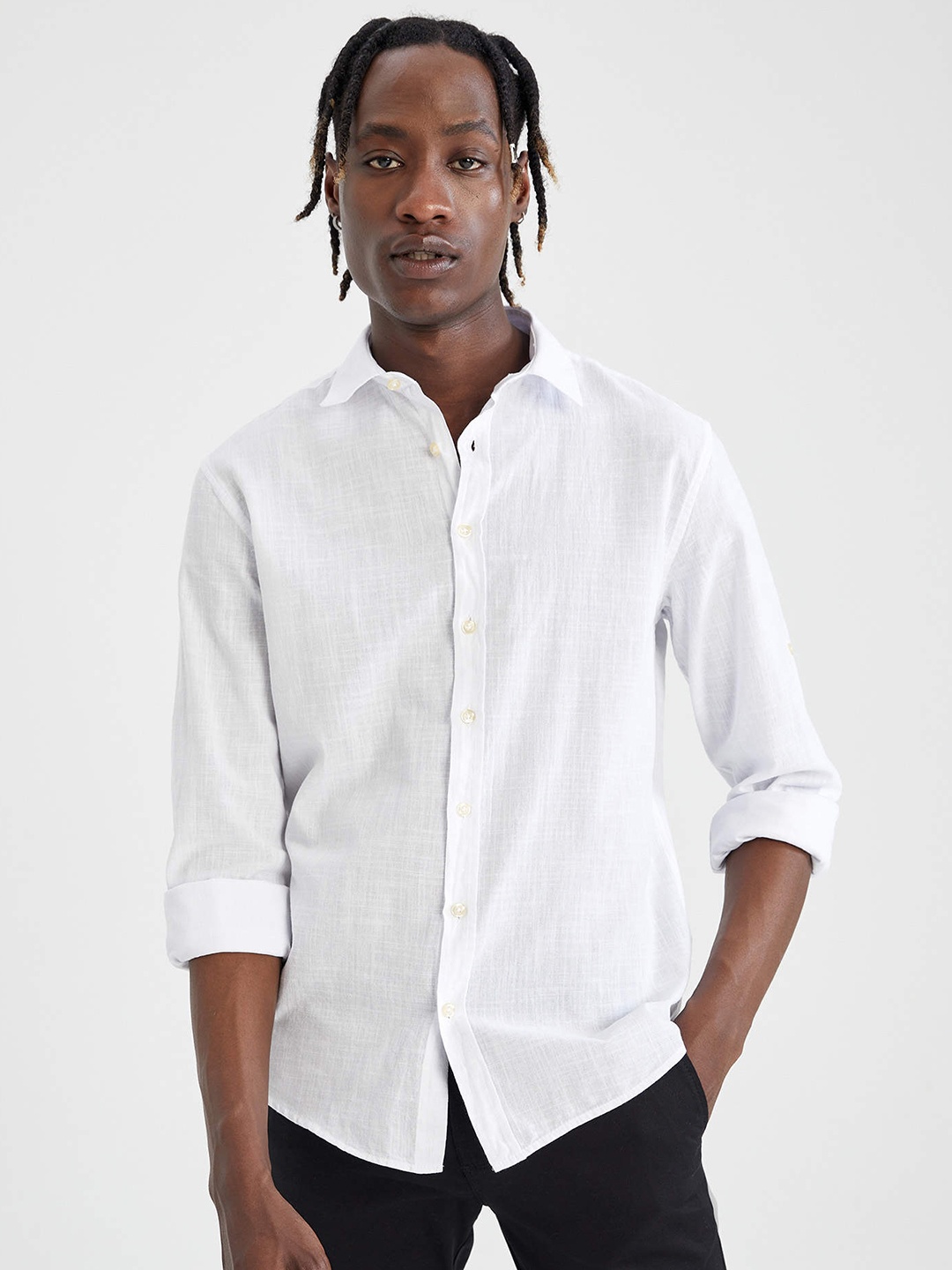 

DeFacto Men White Solid Linen Slim Fit Casual Shirt