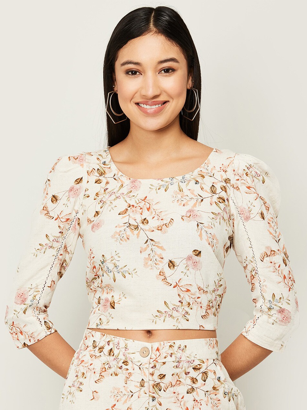 

CODE by Lifestyle Beige Floral Print High-Low Crop Top