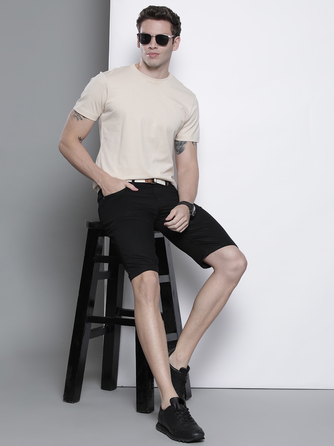 

DeFacto Men Black Self Design Pure Cotton Slim Fit Shorts