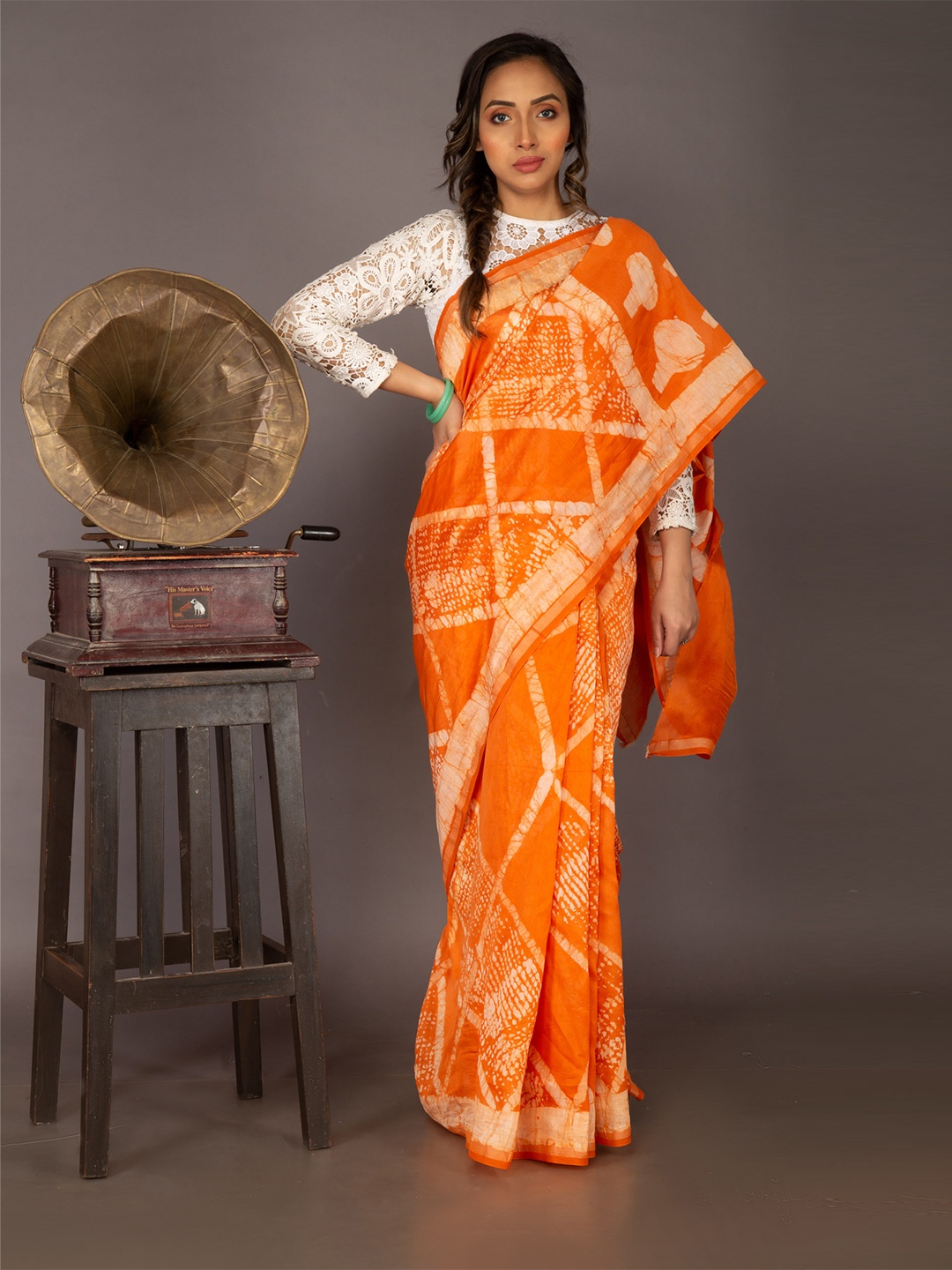 

Unnati Silks Orange & Beige Batik Zari Silk Cotton Chanderi Saree
