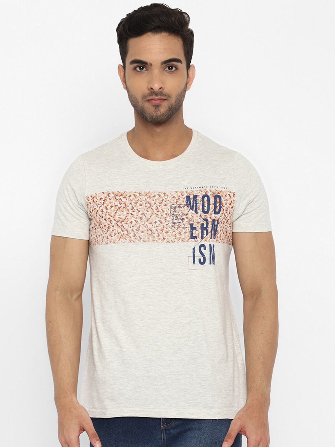 

Turtle Cream-Coloured Typography Printed Pure Cotton Slim Fit T-shirt