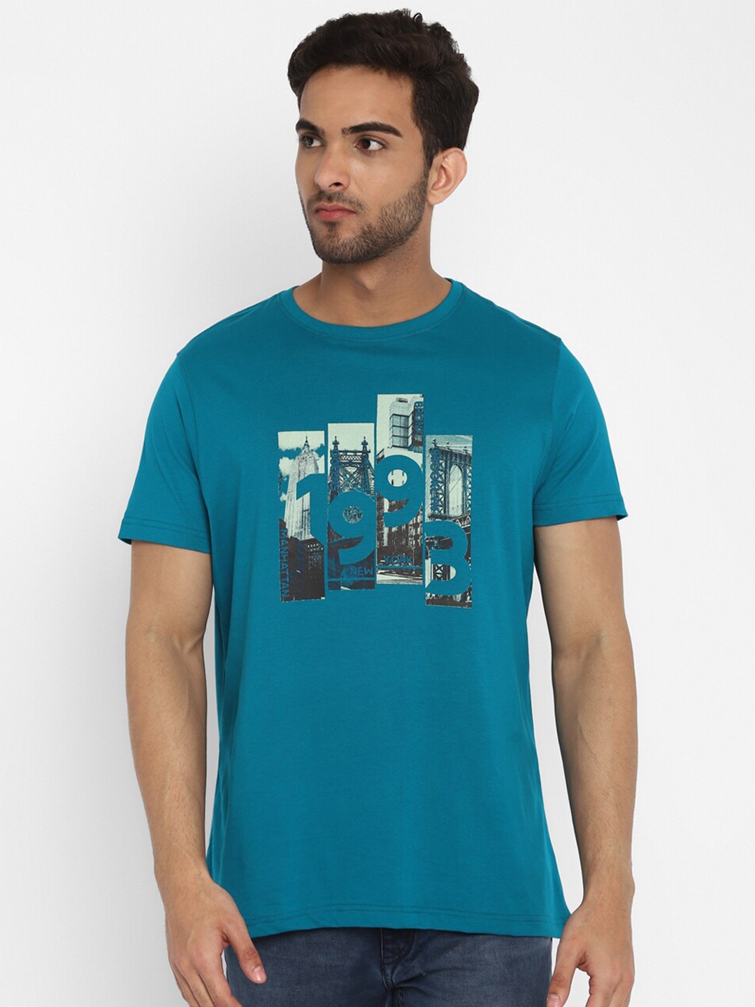 

Turtle Men Blue & Black Printed Round Neck Pure Cotton Slim Fit T-shirt