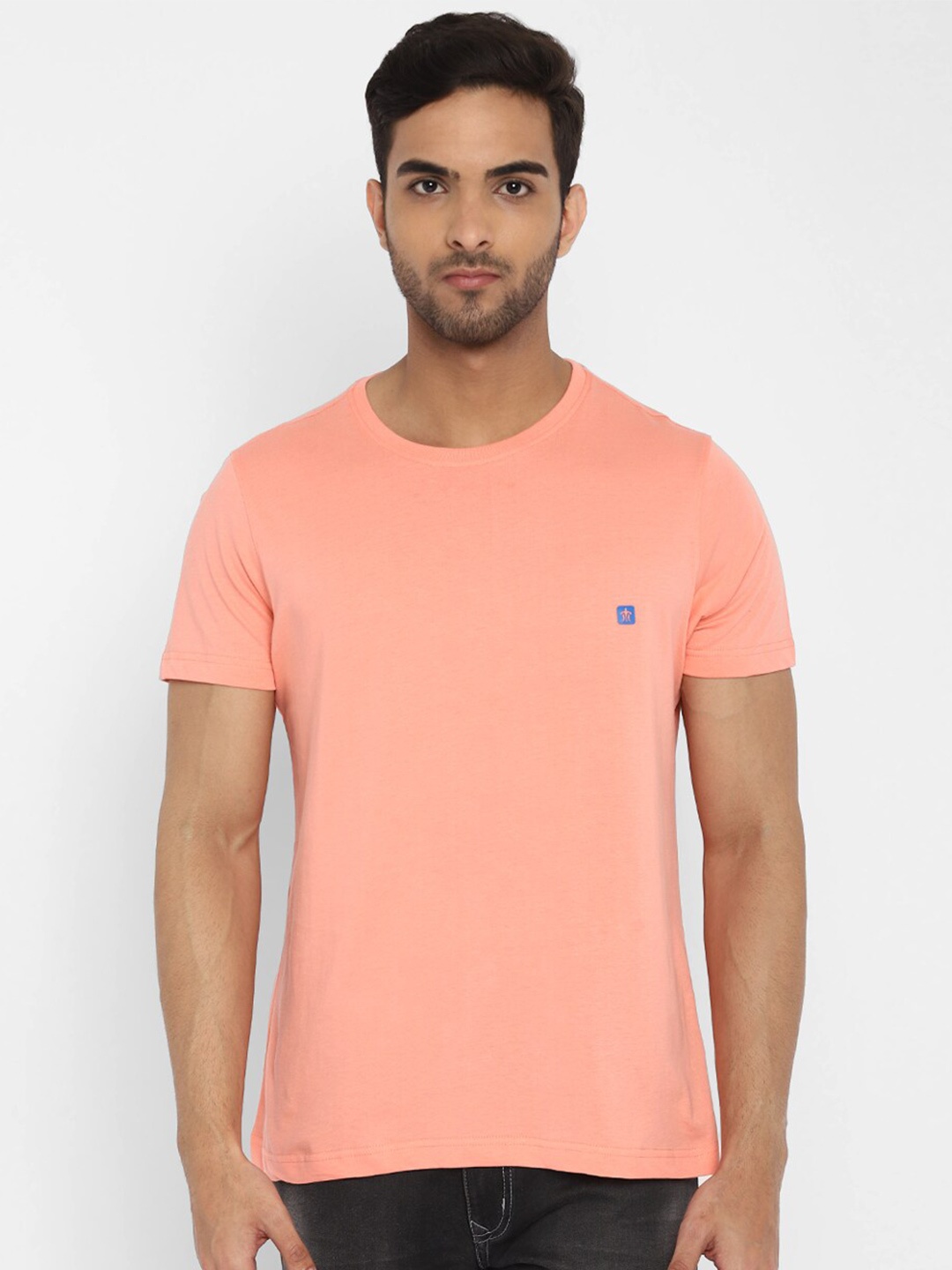 

Turtle Men Peach-Coloured Pure Cotton Slim Fit T-shirt