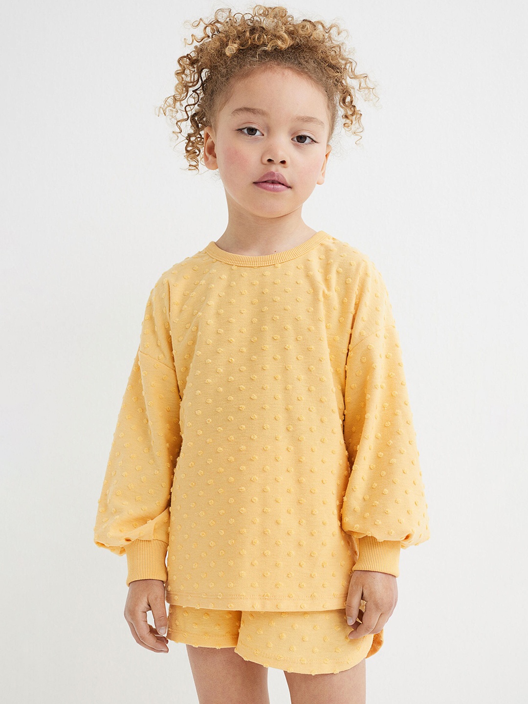 

H&M Girls Yellow Self Design 2-Piece Sweatshirt Set