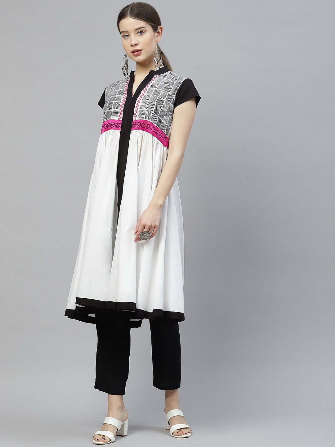 

MBE Women White & Black Printed Pure Cotton Anarkali Kurta