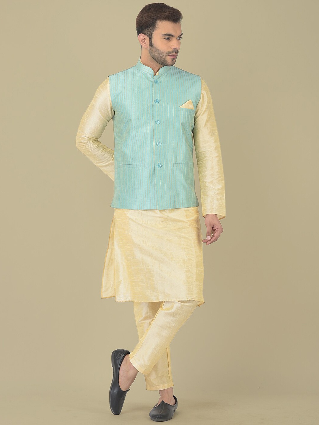 DEYANN Men Turquoise Blue & Yellow Layered Kurta with Trousers & Nehru Coat