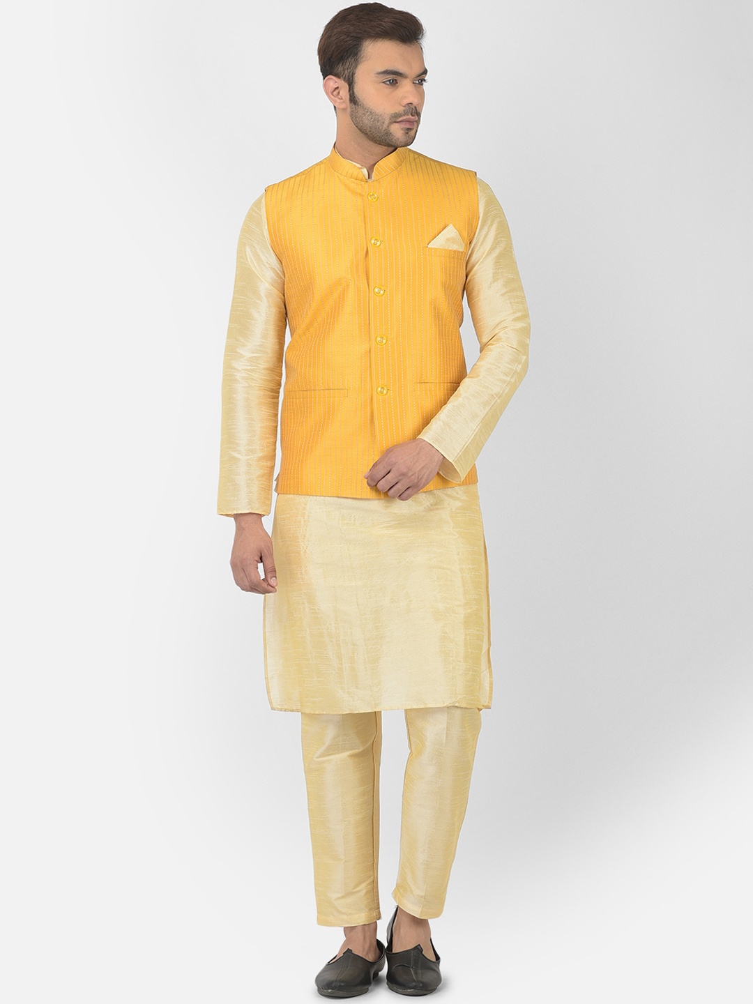 

DEYANN Men Gold-Toned Kurta With Pyjamas