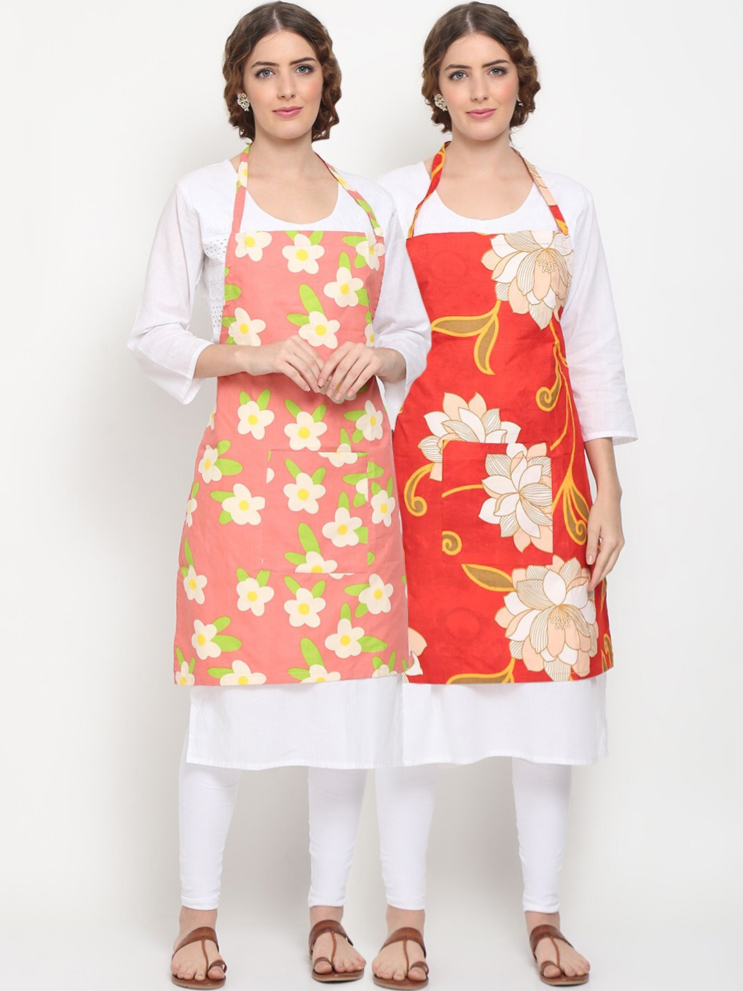 

TAG 7 Pack of 2 Printed Aprons, Multi