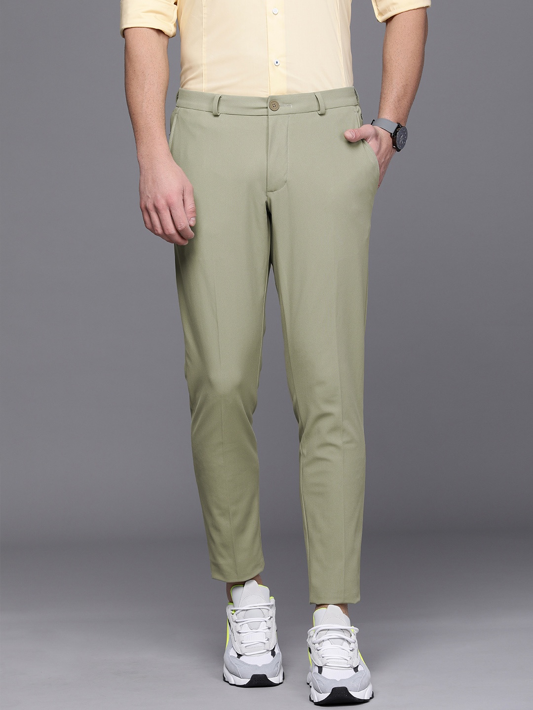 

Louis Philippe Ath Work Men Olive Green Solid Comfort Tapered Fit Trousers