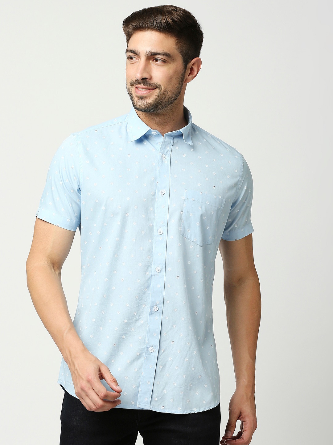 

EVOQ Men Blue Standard Printed Pure Cotton Casual Shirt