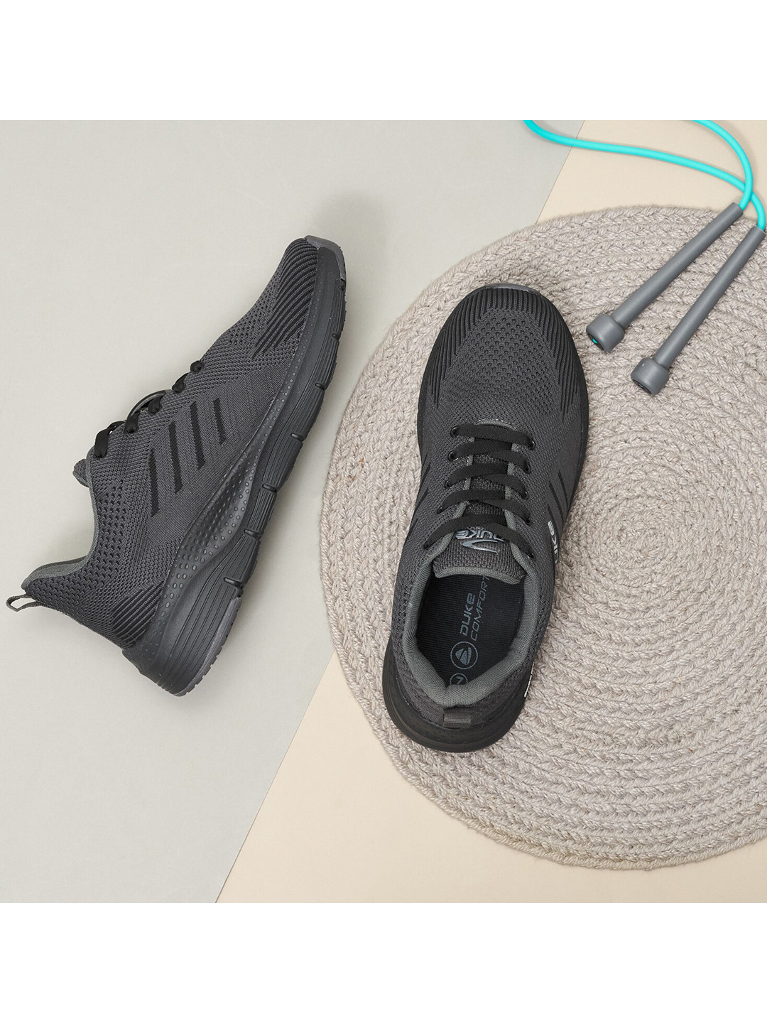 

Duke Men Grey Running Shoes