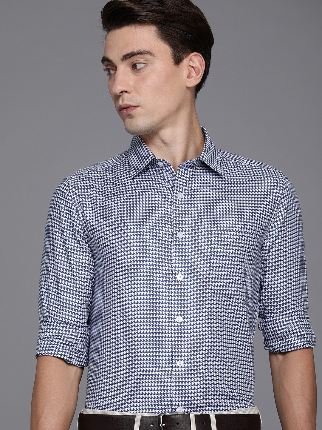 

Louis Philippe Men Navy Blue Slim Fit Abstract Printed Pure Cotton Formal Shirt