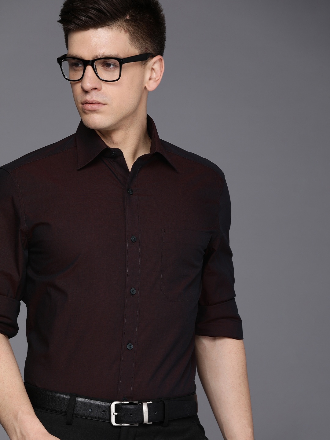 

Louis Philippe Men Maroon Solid Classic Fit Formal Shirt