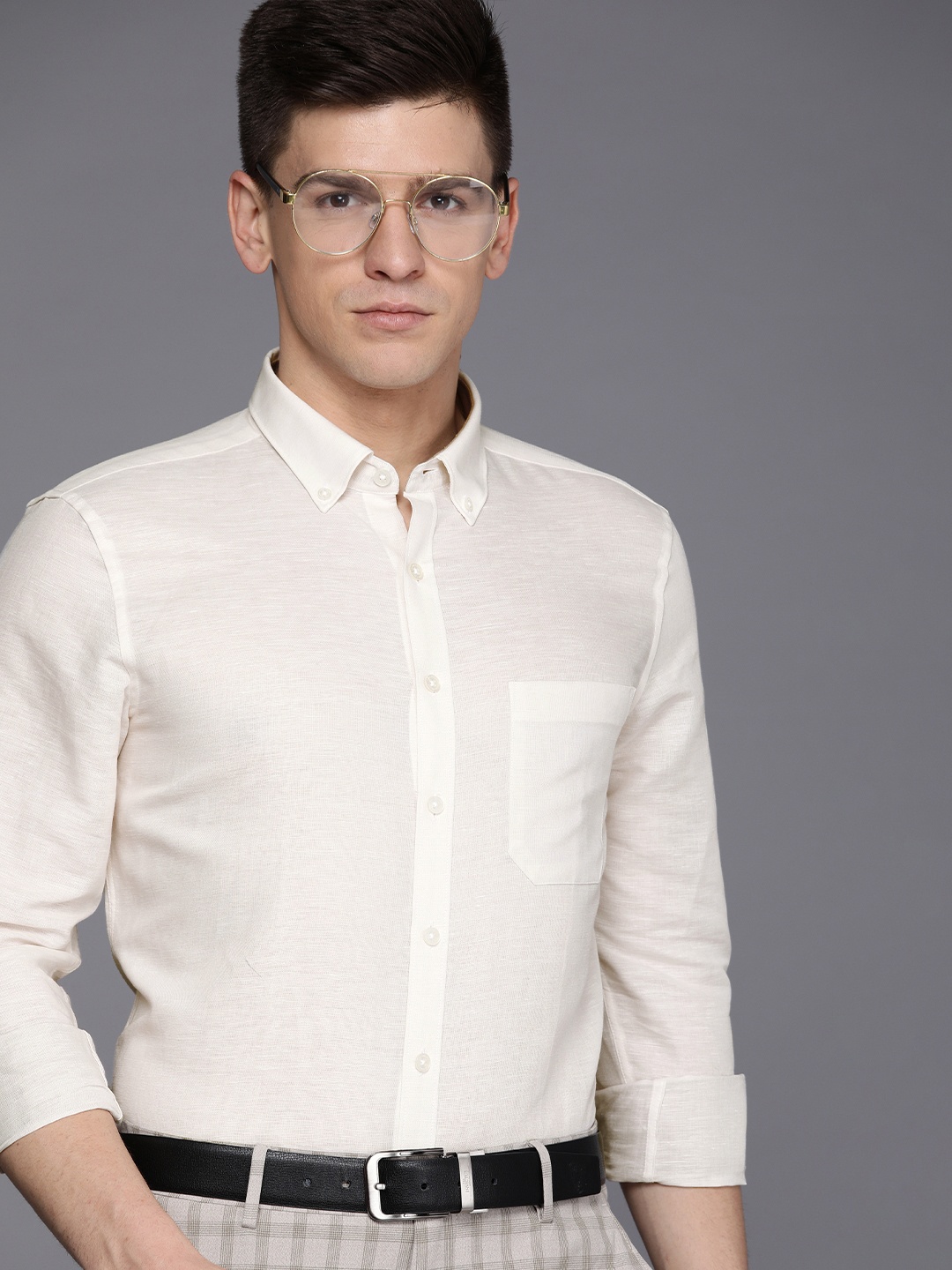 

Louis Philippe Men Cream-Coloured Solid Slim Fit Formal Shirt