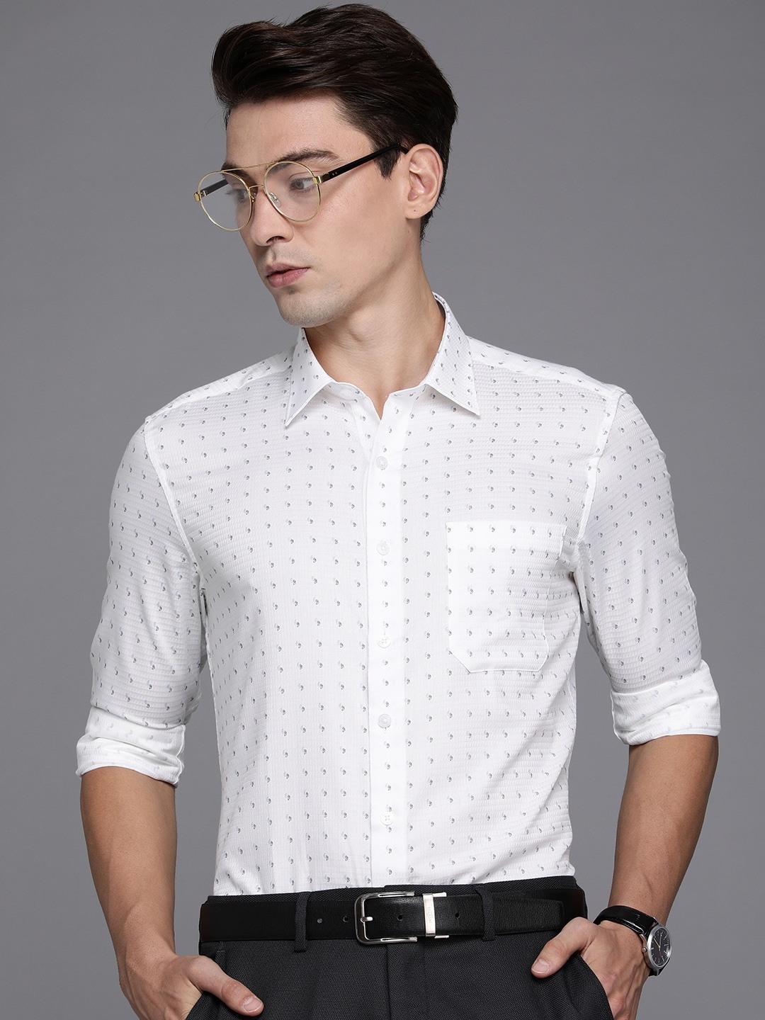 

Louis Philippe Men White & Black Slim Fit Printed Pure Cotton Formal Shirt