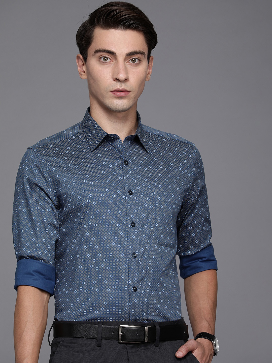 

Louis Philippe Men Navy Blue & White Slim Fit Pure Cotton Printed Formal Shirt