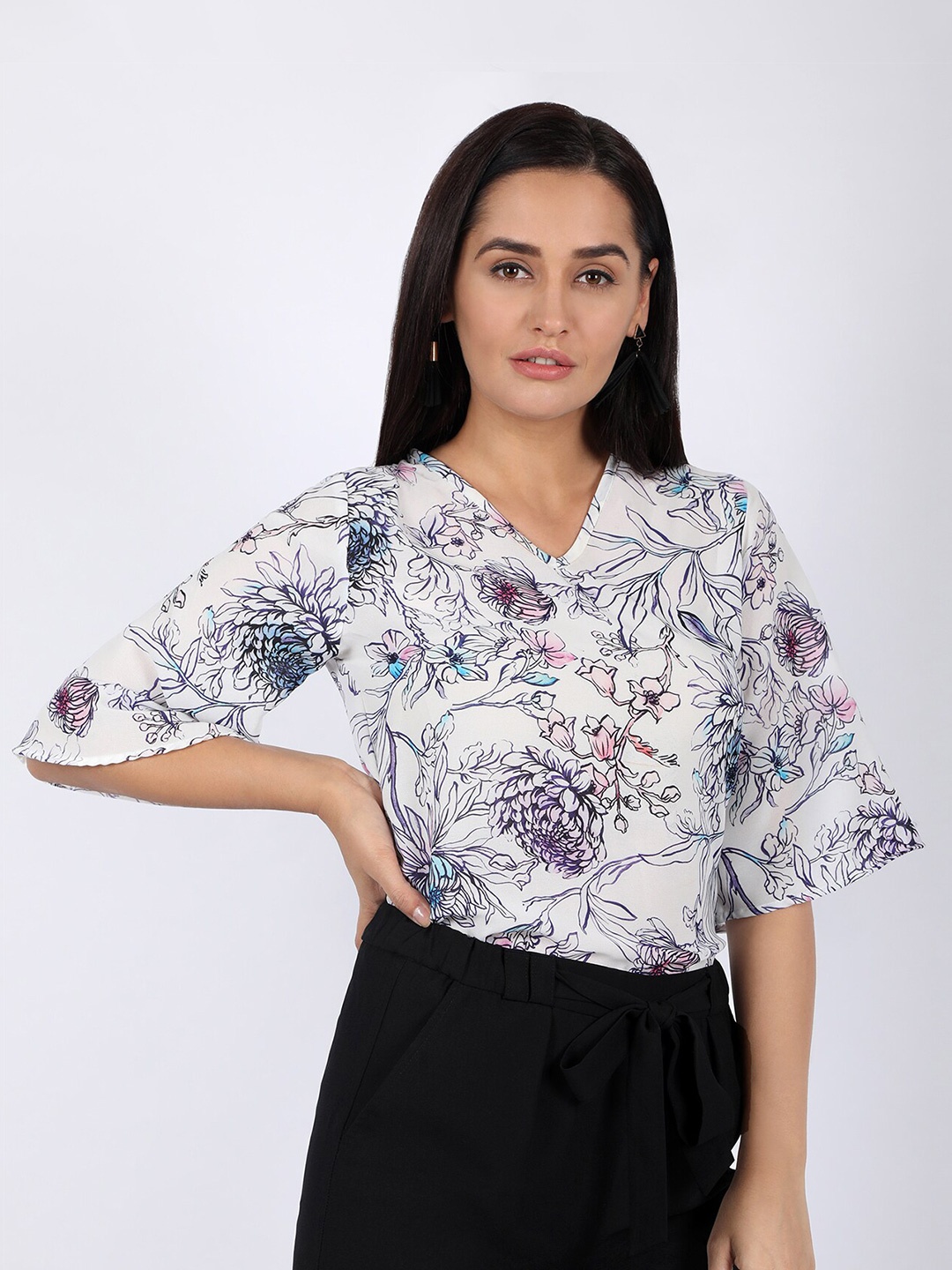 

CHIMPAAANZEE White & Black Floral Printed Top