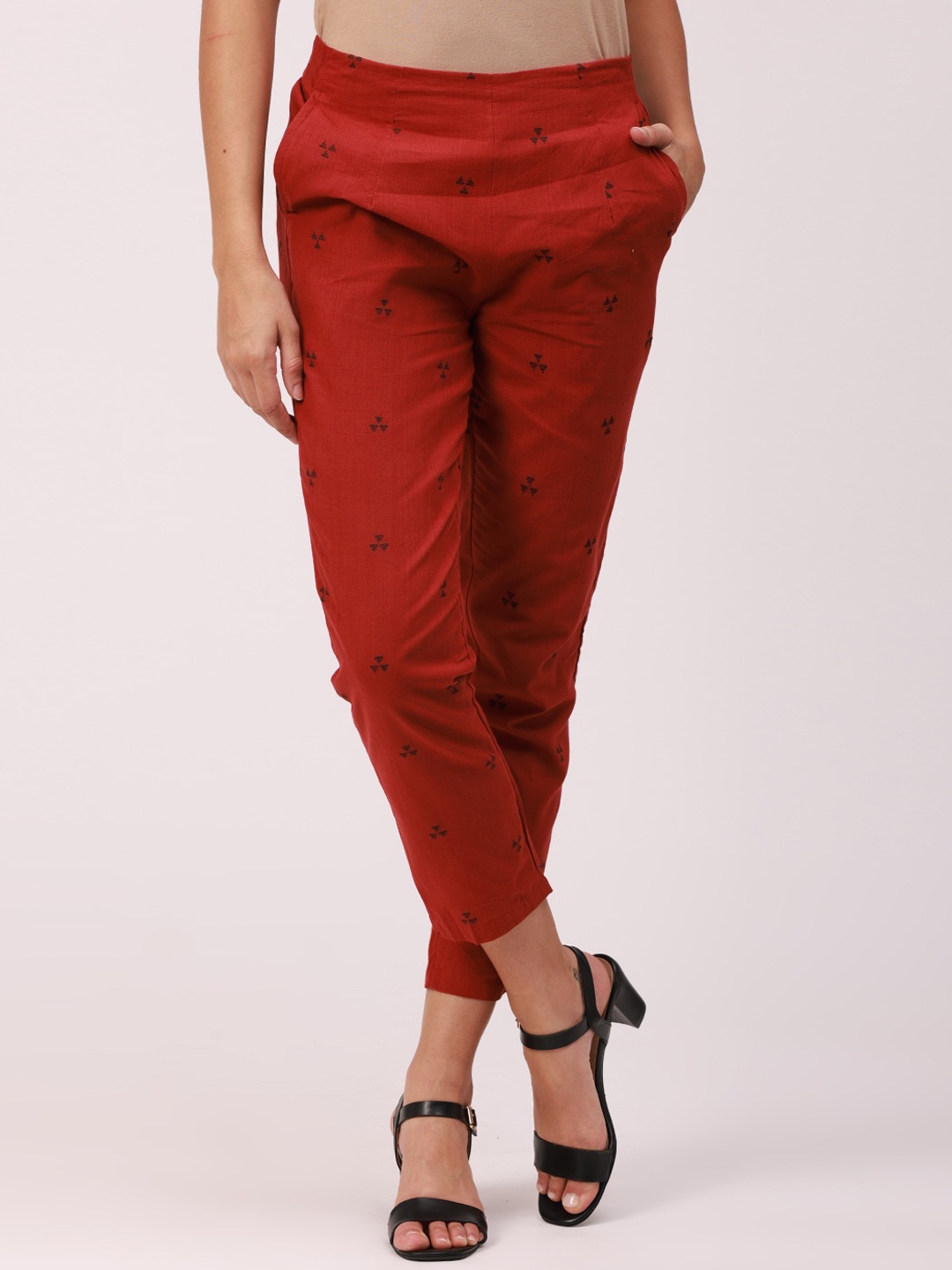 

De Moza Women Maroon Printed Pencil Cigarette Trousers