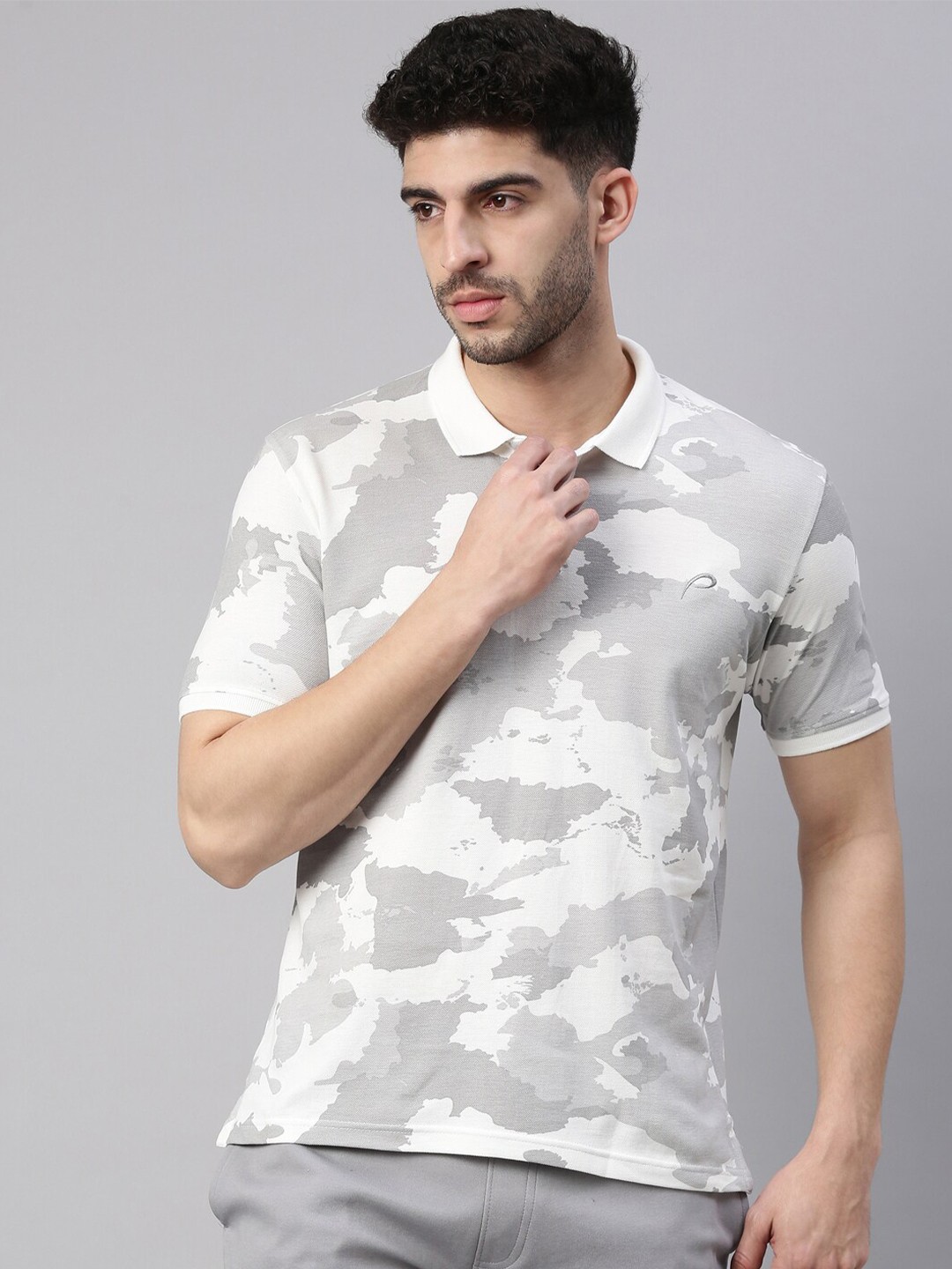 

Proline Active Men Off White & Grey Colourblocked Polo Collar T-shirt