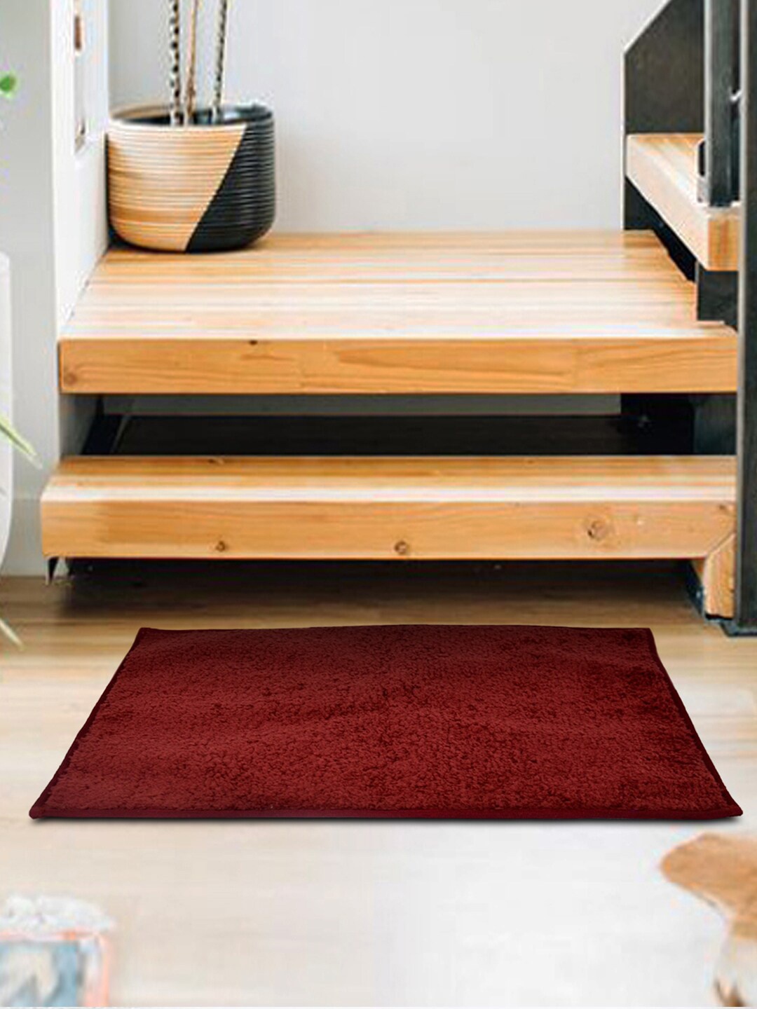 

Divine Casa Set of 2 Solid Anti-Skid Doormats, Maroon