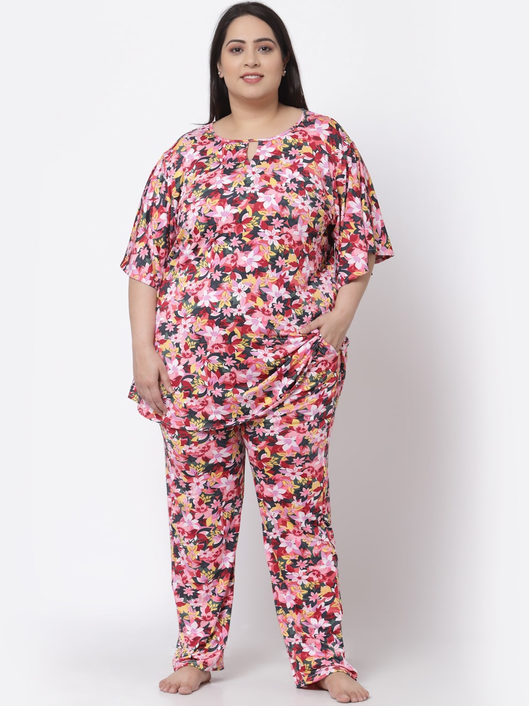 

KLOTTHE Women Magenta & White Printed Night suit