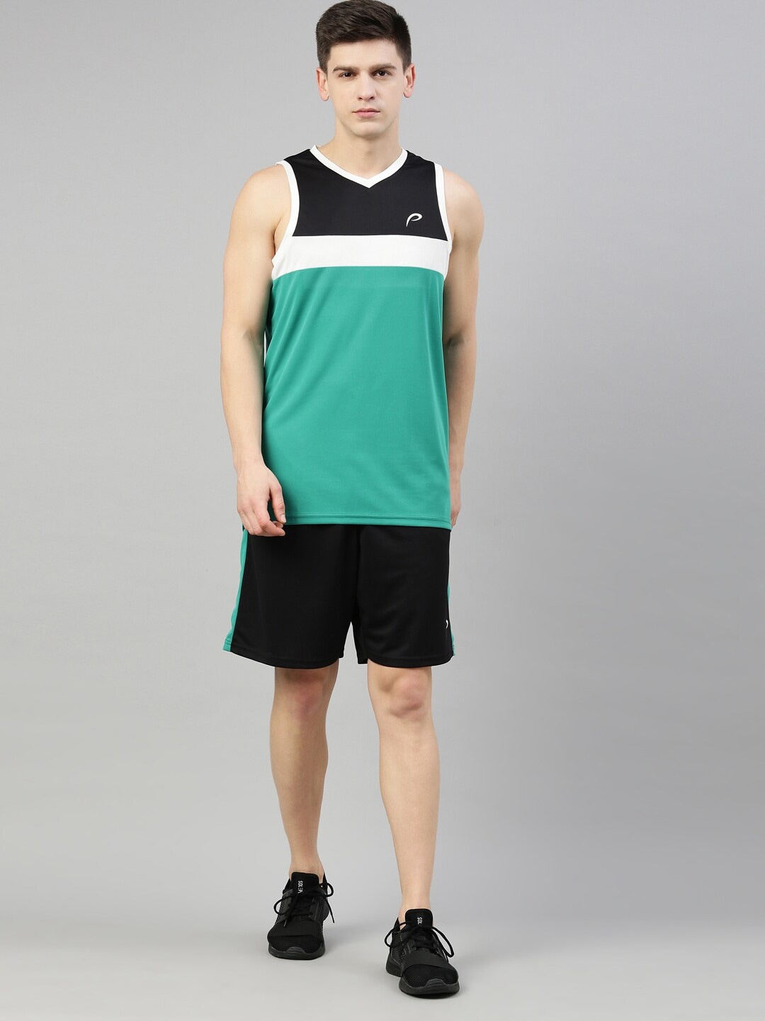 

Proline Men Green & Black Colourblocked T-shirt with Shorts
