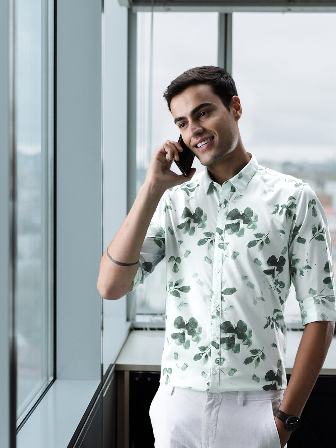 

Blackberrys Men Green Ubran Slim Fit Floral Printed Casual Shirt