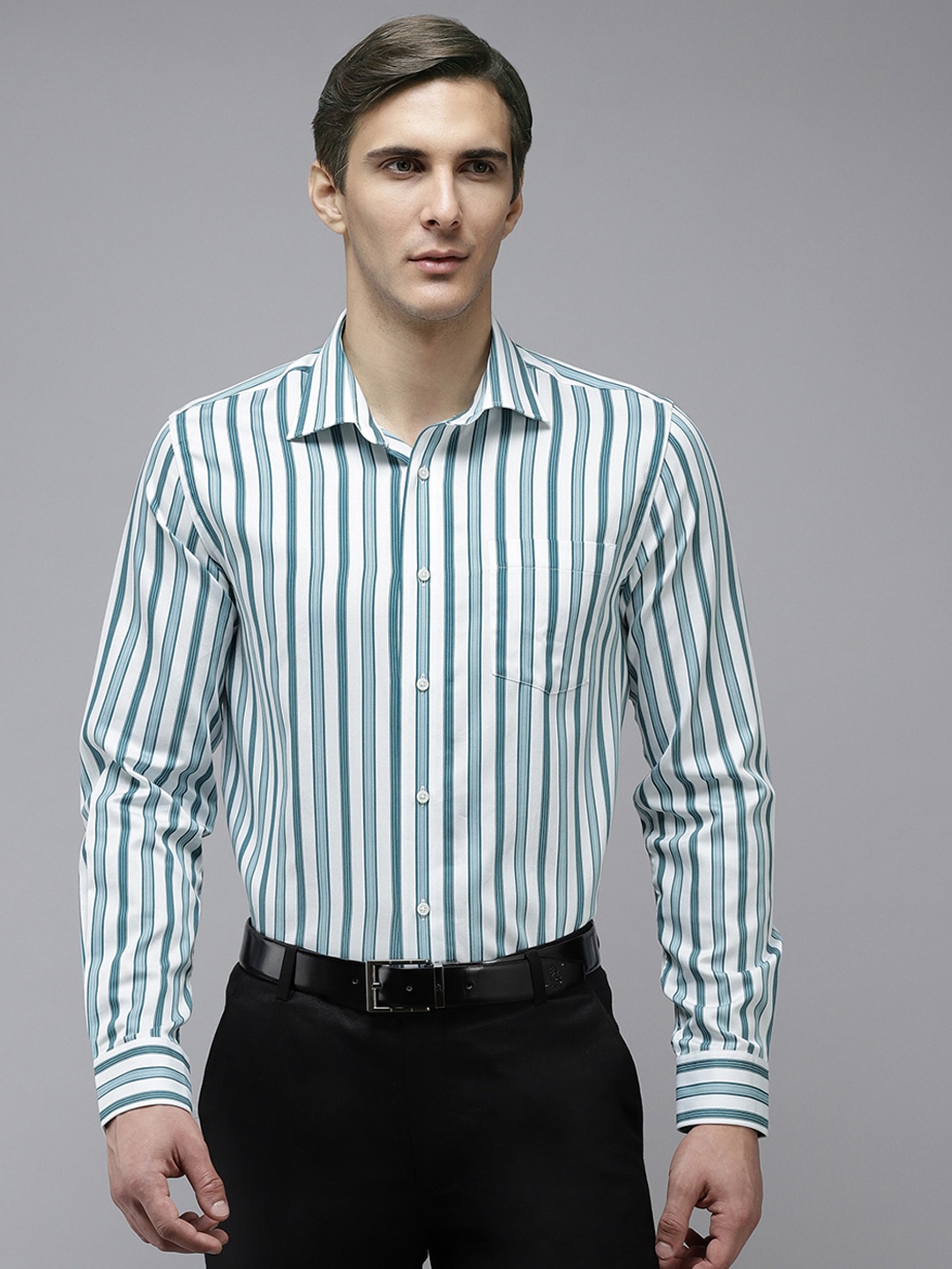 

Blackberrys Men White Slim Fit Striped Casual Shirt