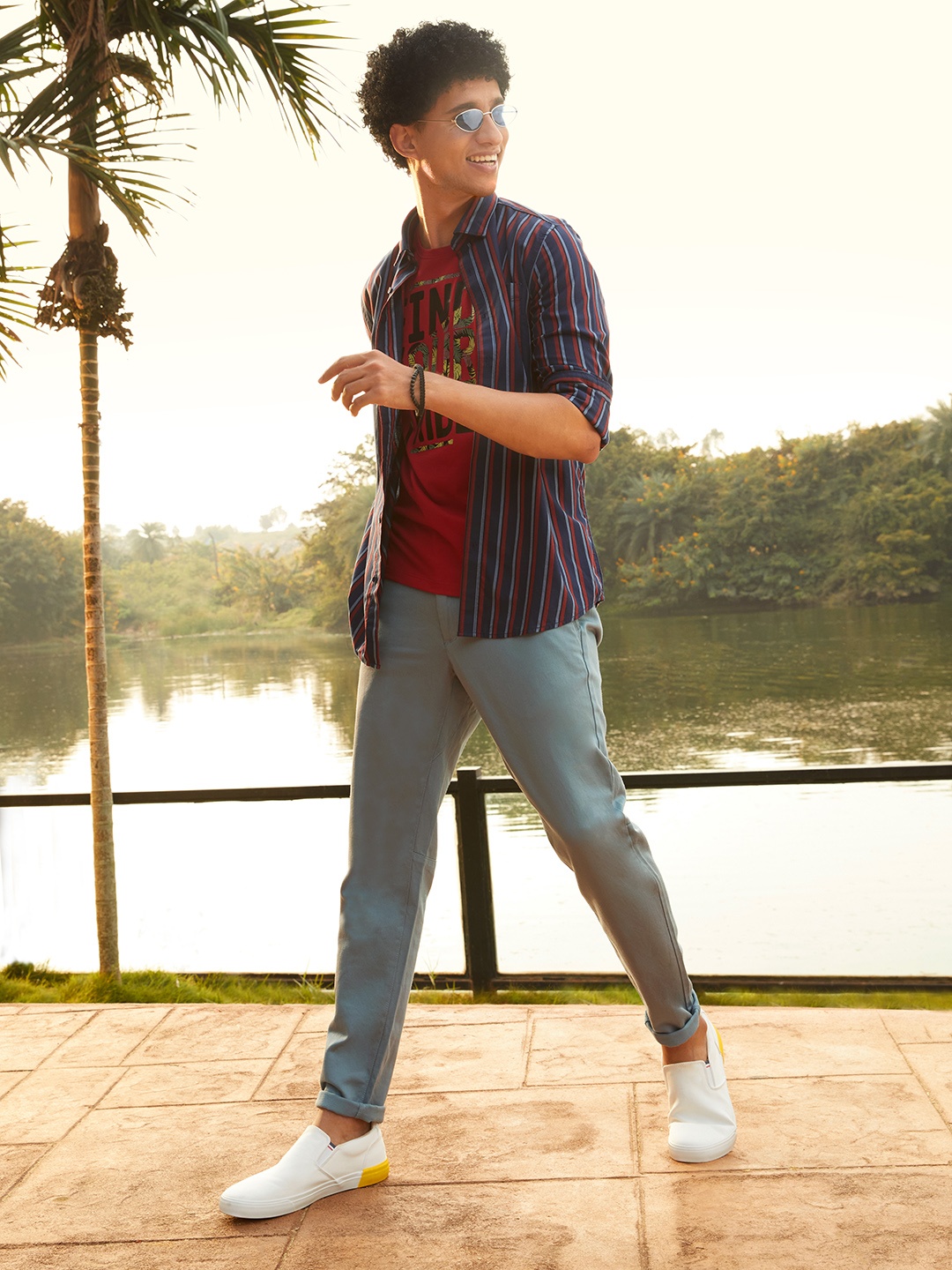 

Blackberrys Men Blue Solid Phoenix Skinny Fit Trousers