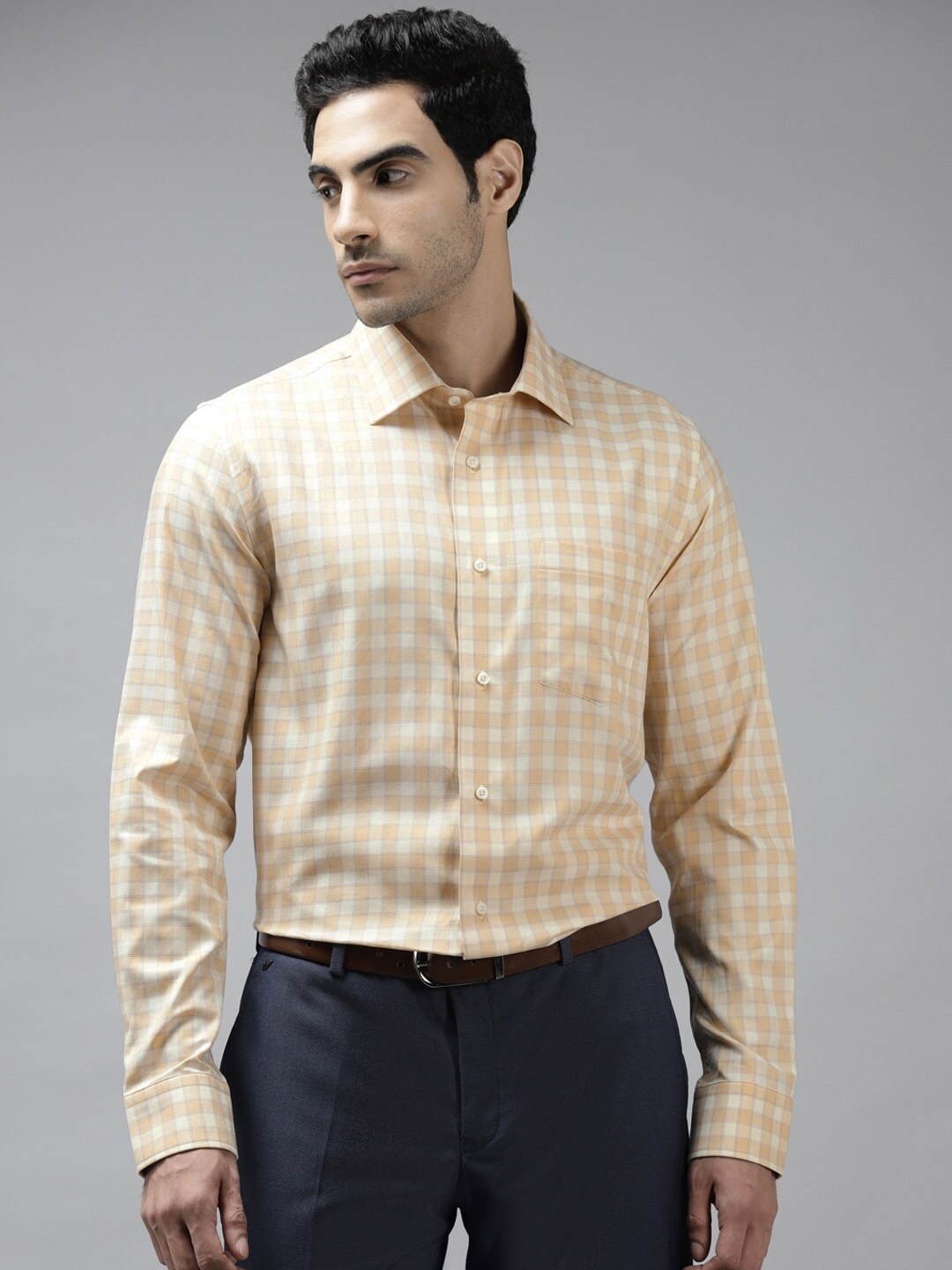 

Blackberrys Men Yellow India Slim Fit Checked Formal Shirt