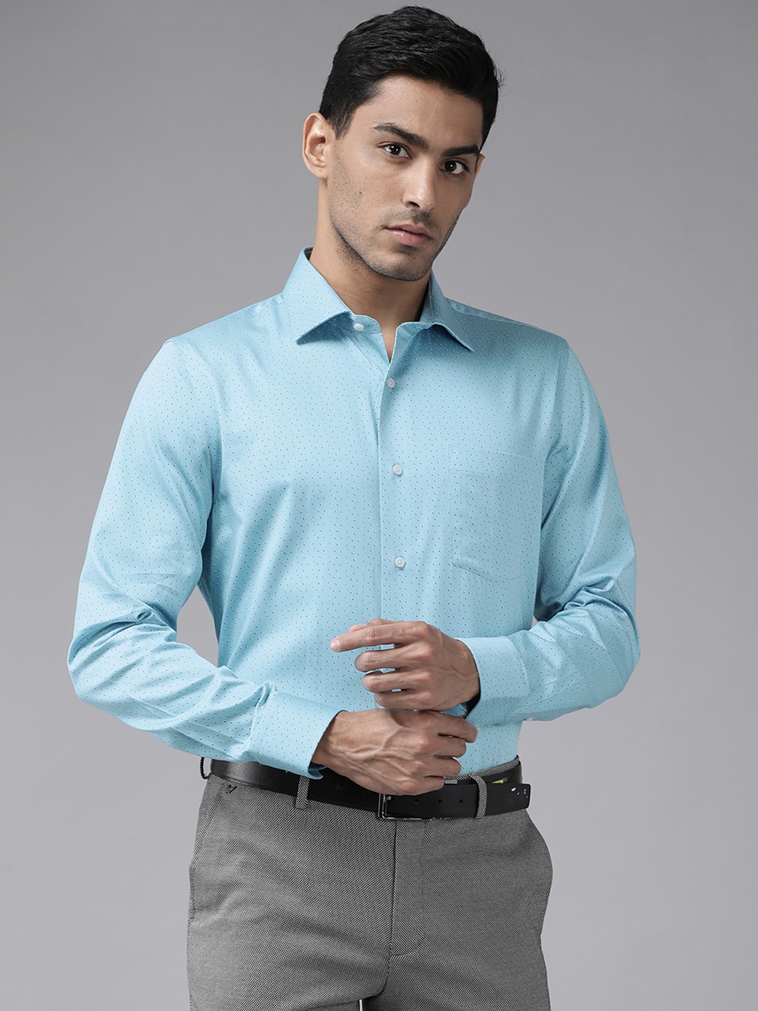 

Blackberrys Men Blue India Slim Fit Printed Pure Cotton Formal Shirt