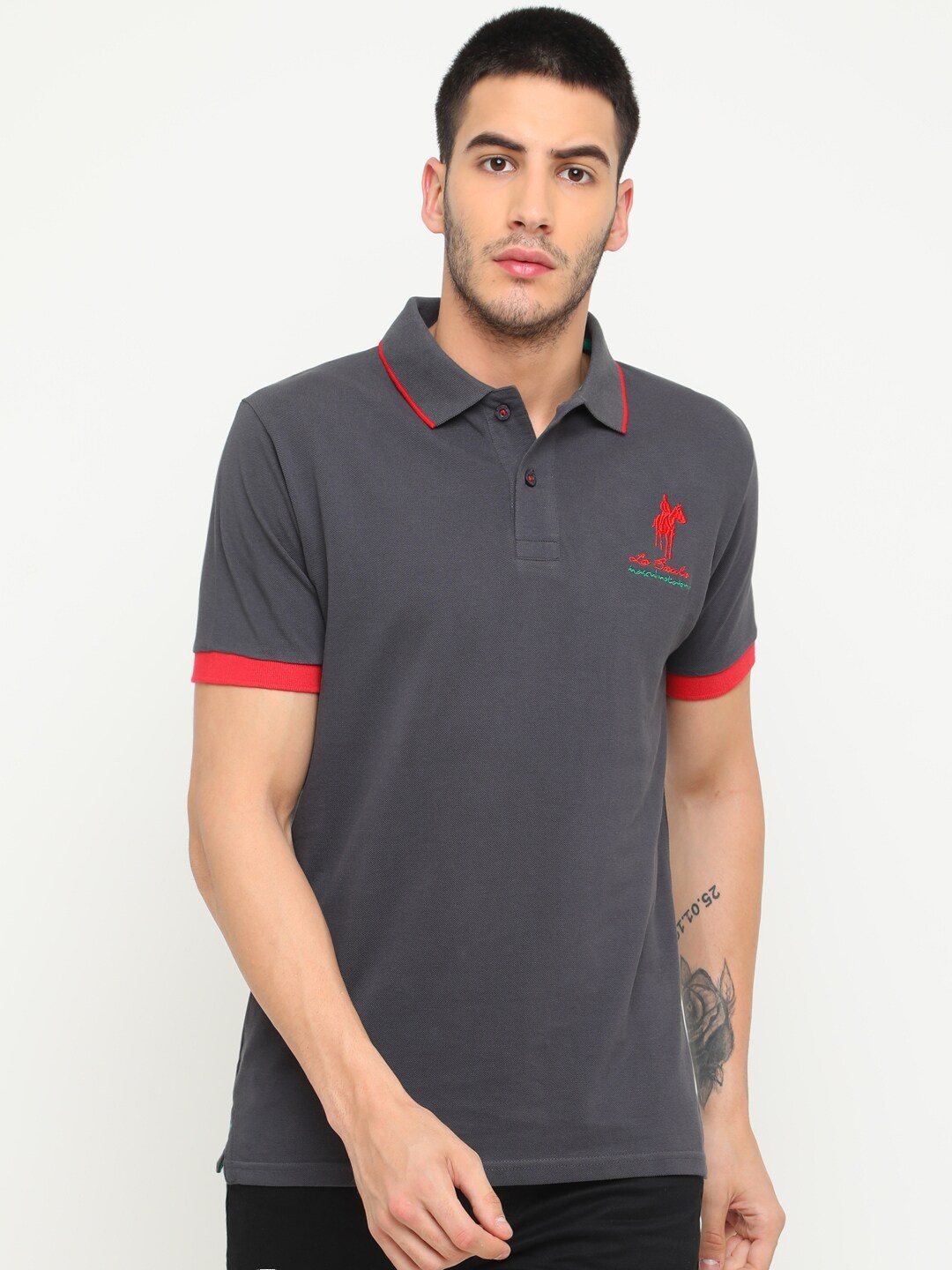 

Masculino Latino Plus Men Grey & Red Polo Collar Bio Finish T-shirt