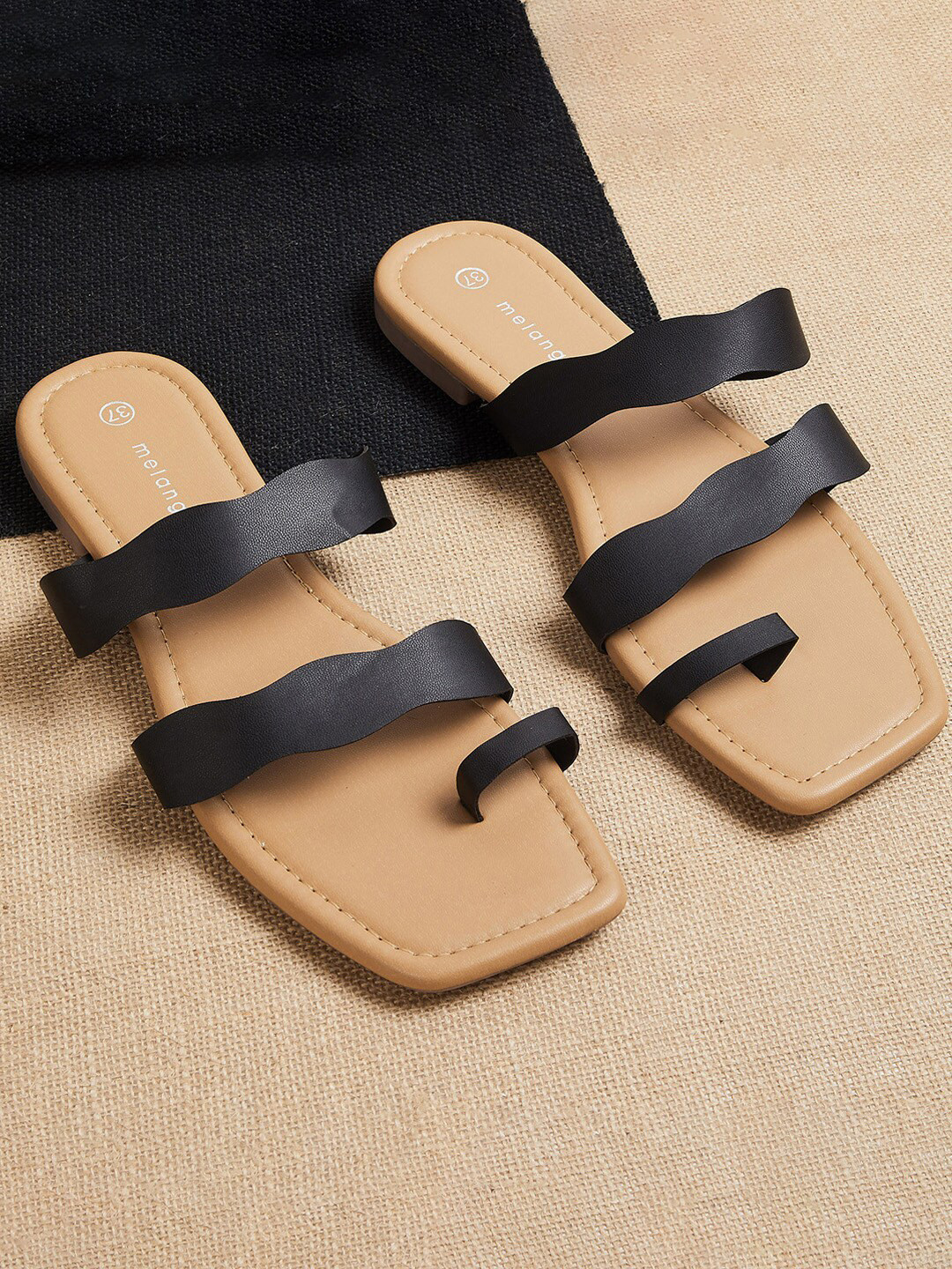 

Melange by Lifestyle Women Black & Brown One Toe Flats