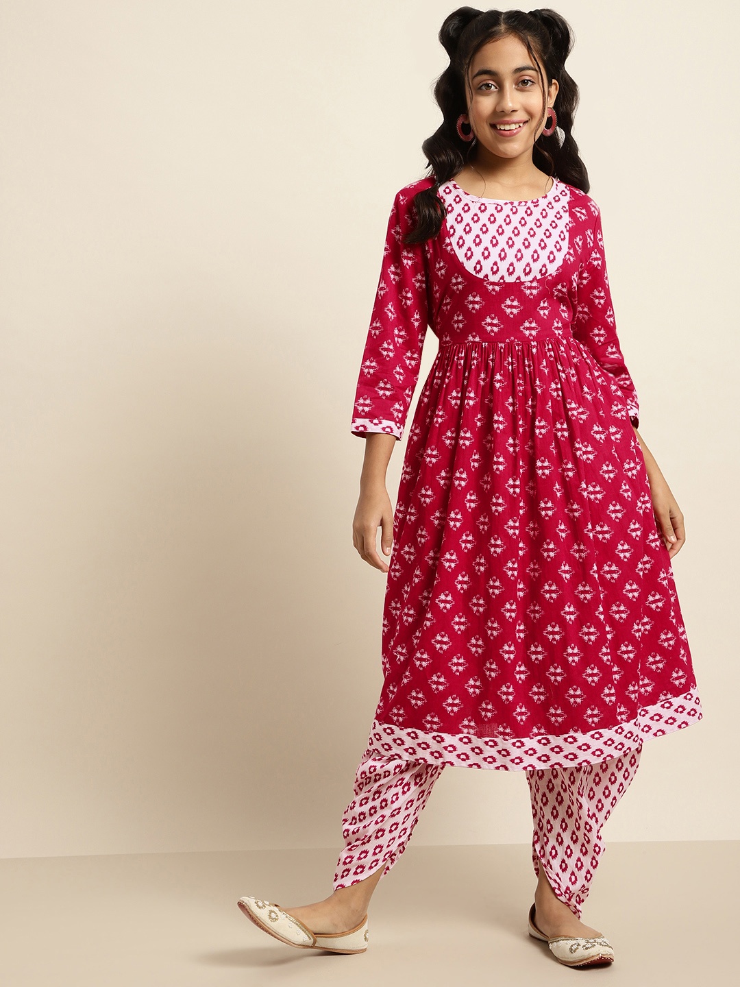 

Sangria Girls Fuchsia & White Printed Pure Cotton Kurti with Dhoti Pants