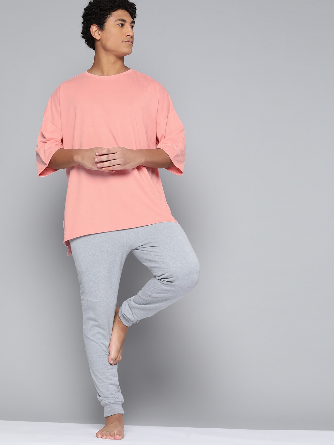 

HRX By Hrithik Roshan Yoga Men Myrobolan Cotton Typography Tshirts, Pink