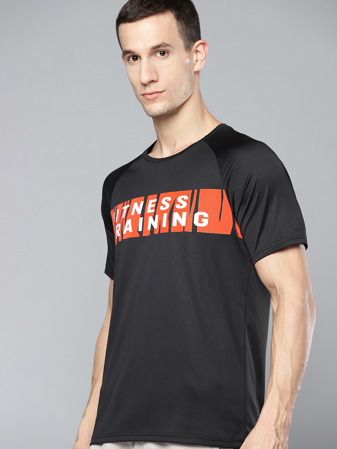 

HRX By Hrithik Roshan Training Men jet black Rapid-Dry Typography Tshirts