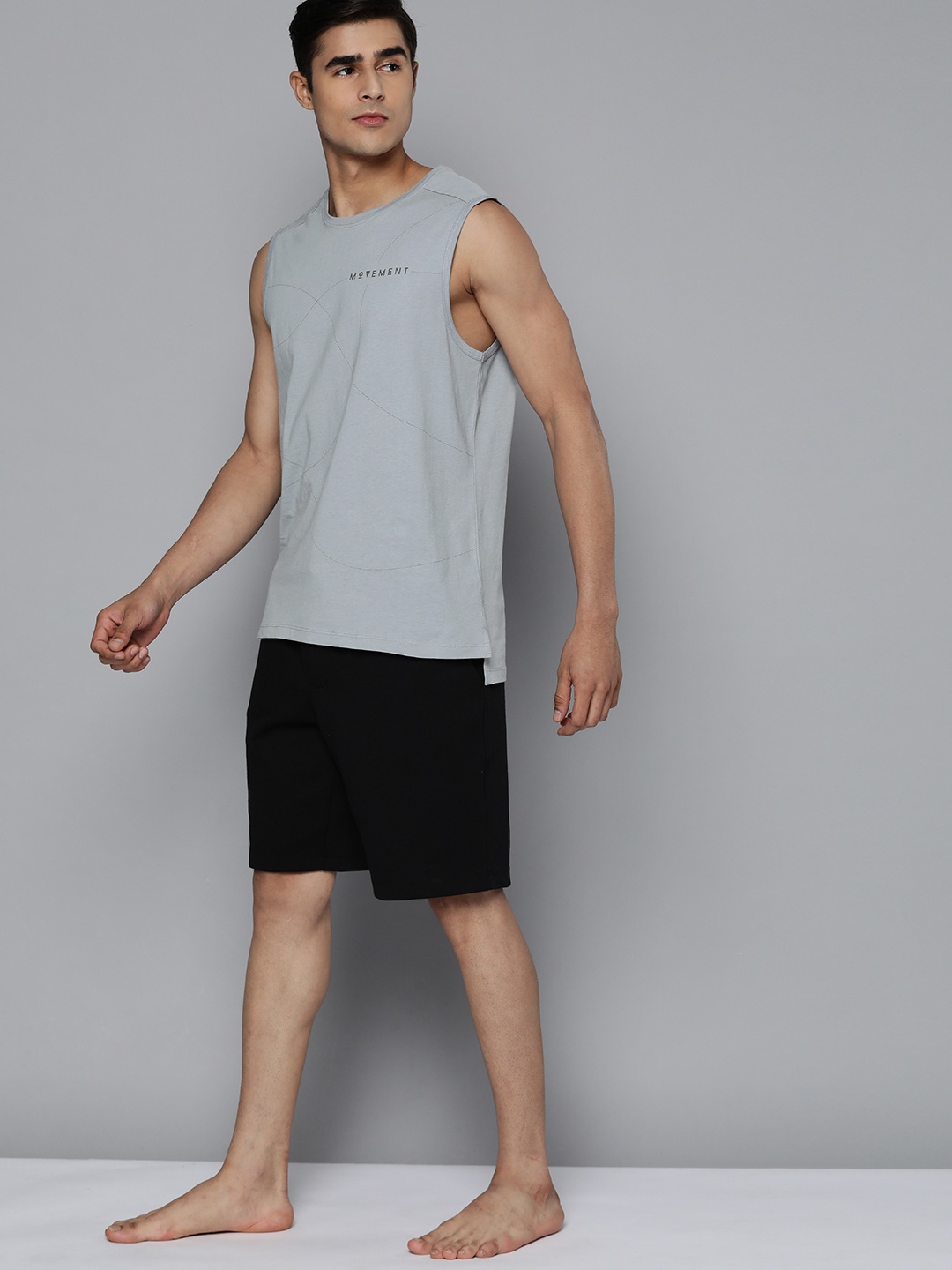 

HRX By Hrithik Roshan Yoga Men Ultimate Grey Cotton solid Sustainable Tshirts