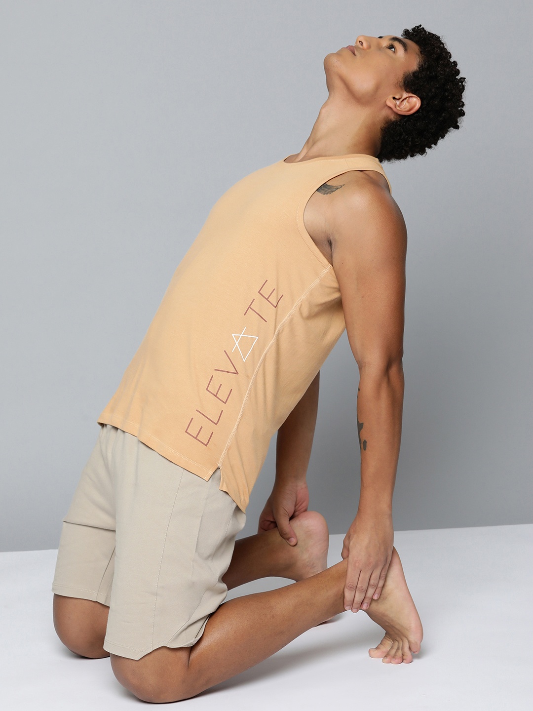 

HRX By Hrithik Roshan Yoga Men Cork Organic Cotton Typography T-shirts, Beige