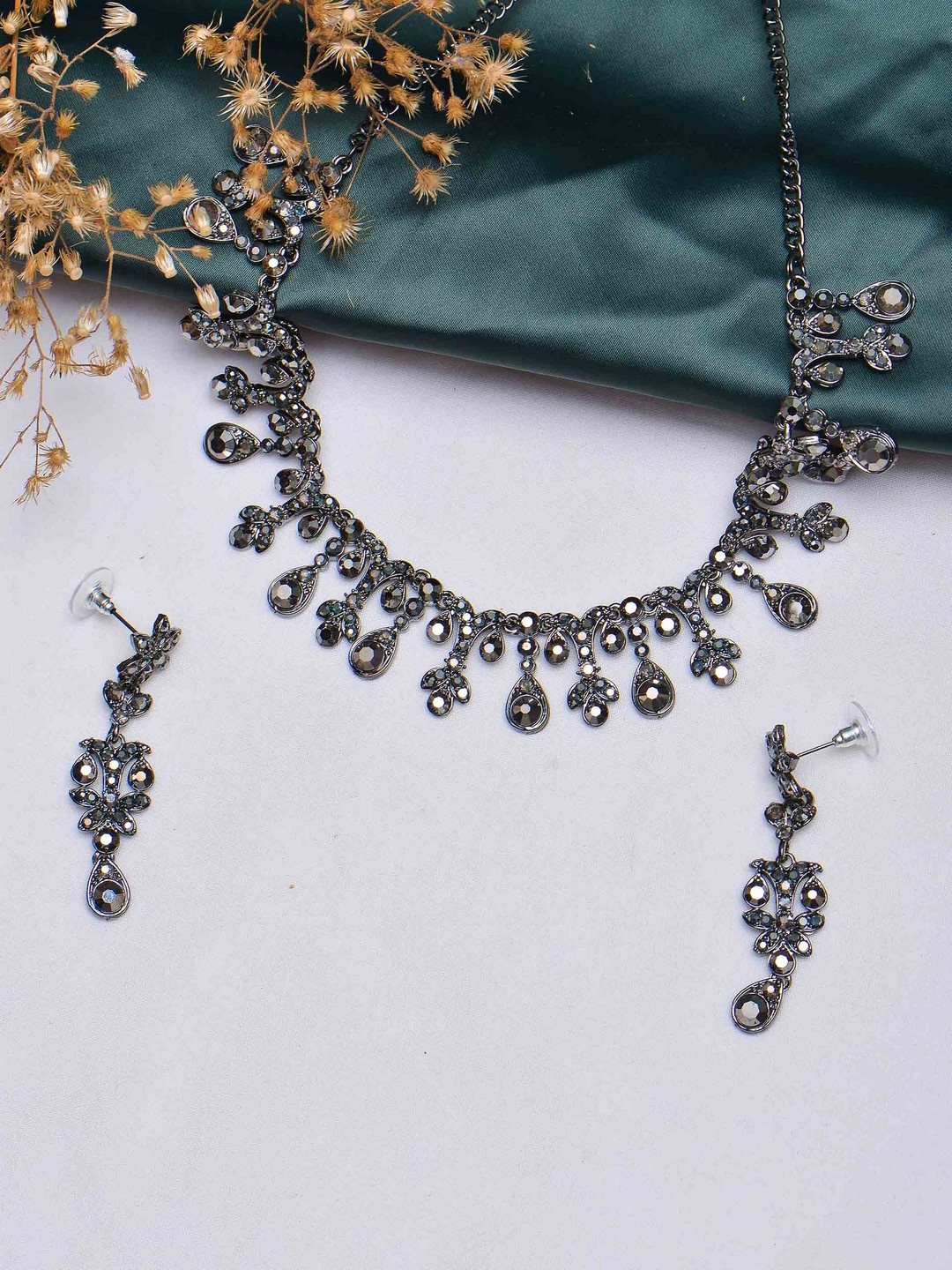 

POPLINS Silver-Toned Grey Stone-Studded Jewellery Set