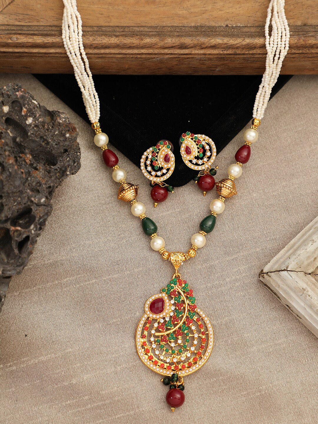 

ANIKAS CREATION White Gold-Plated Stone-Studded & Pearl Beaded Jewellery Set