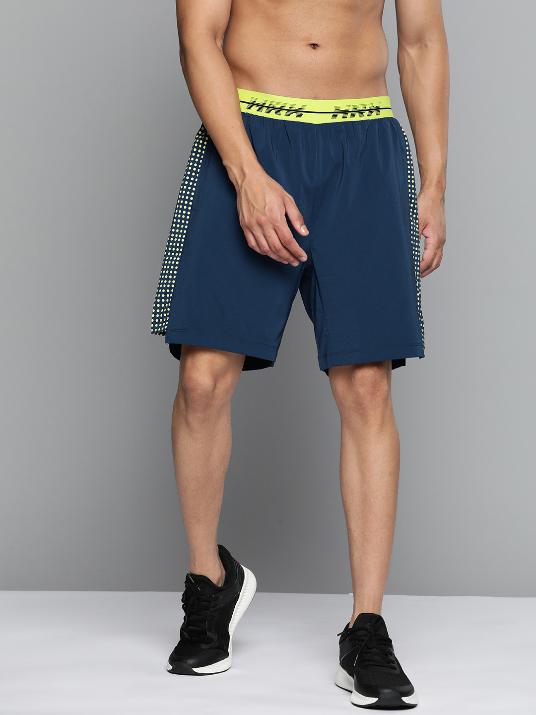 

HRX By Hrithik Roshan Training Men Rapid-Dry Brand Carrier Shorts, Navy blue