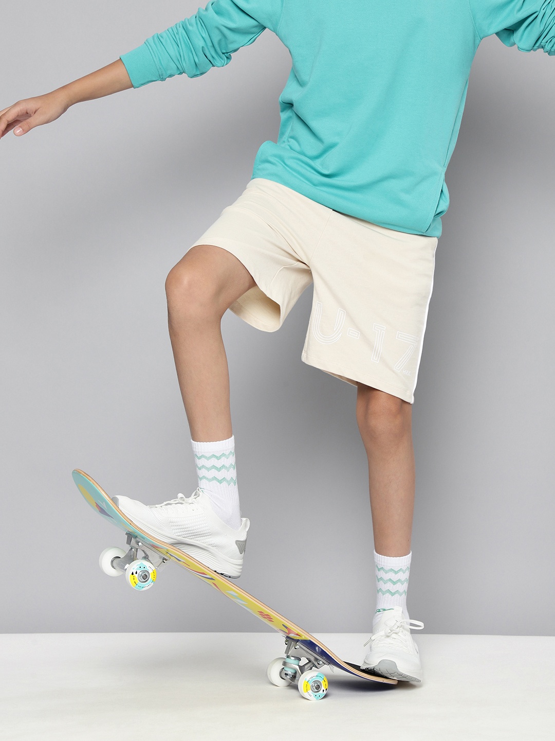 

HRX By Hrithik Roshan Lifestyle Boys Clay Bio-Wash Solid Sustainable Shorts, Beige