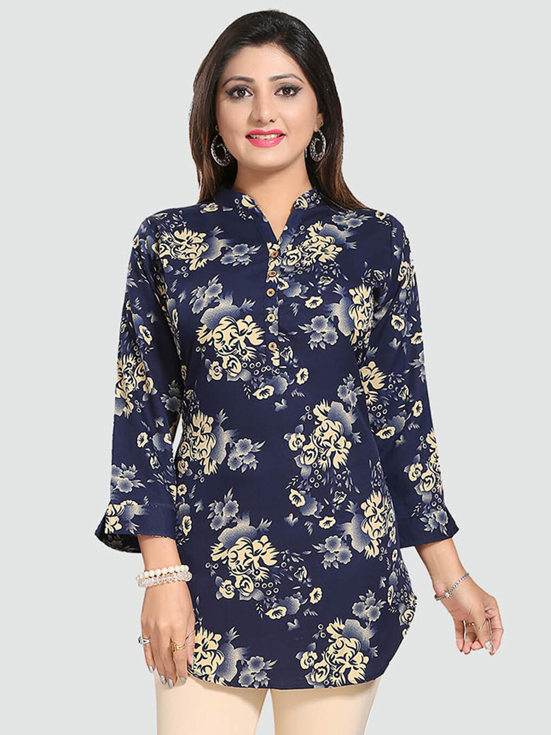 

Saree Swarg Navy Blue & Cream-Coloured Mandarin Collar Printed Tunic