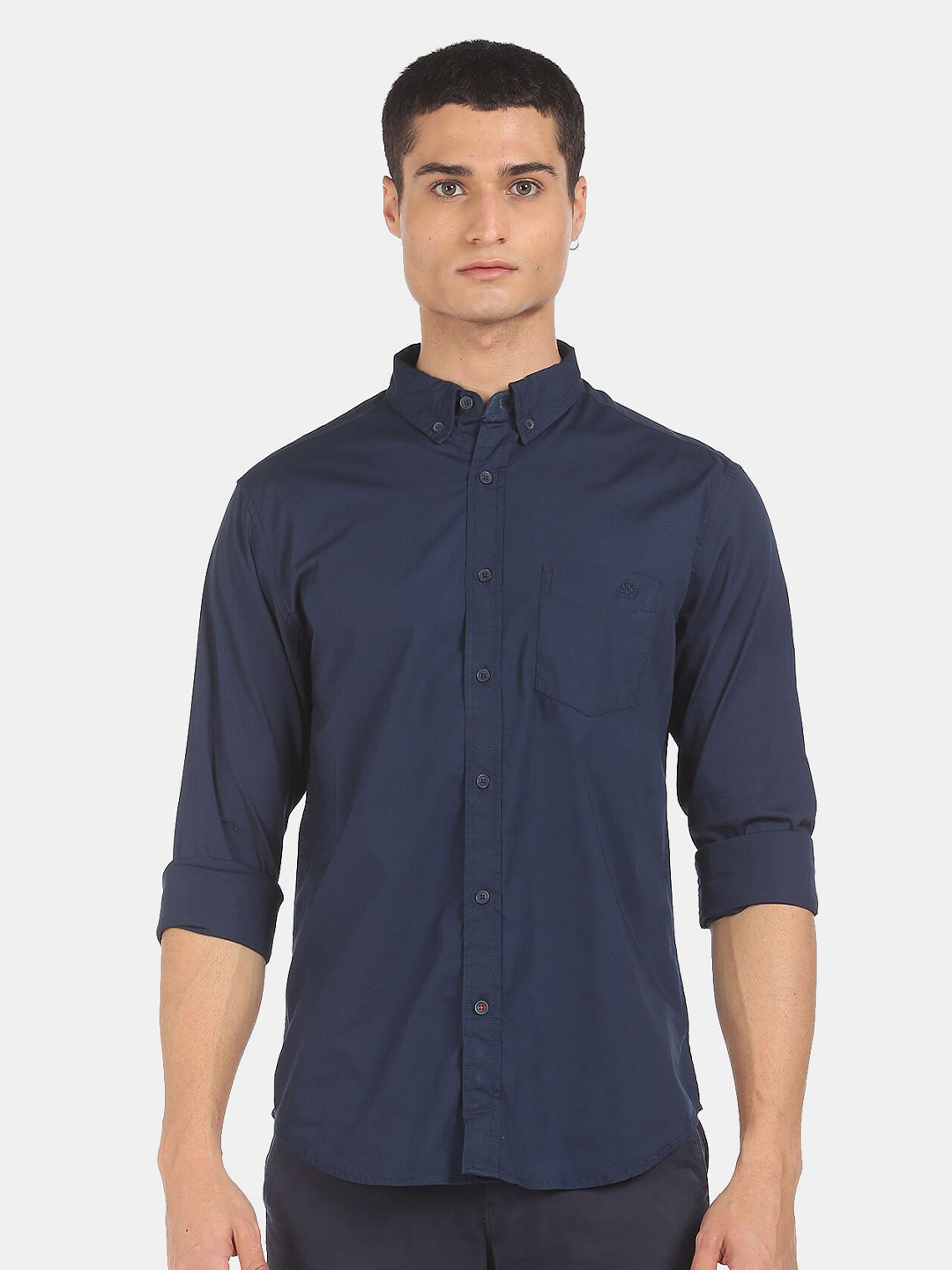 

Aeropostale Men Blue Solid Button-Down Collar Regular Fit Casual Shirt