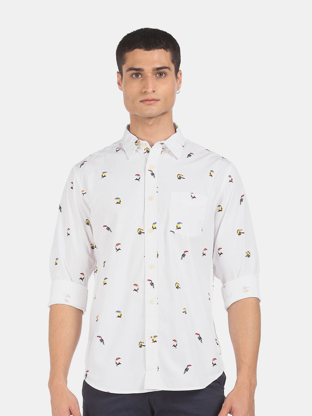 

Aeropostale Men White Printed Regular Fit Casual Shirt