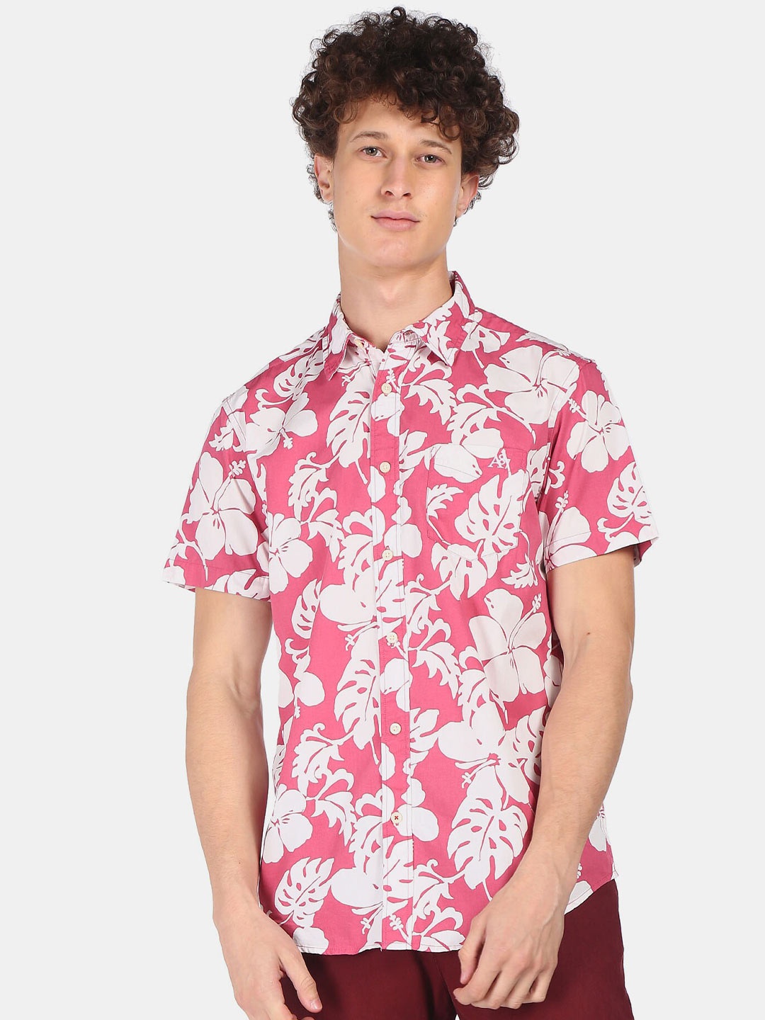 

Aeropostale Men Coral & White Floral Printed Cotton Casual Shirt