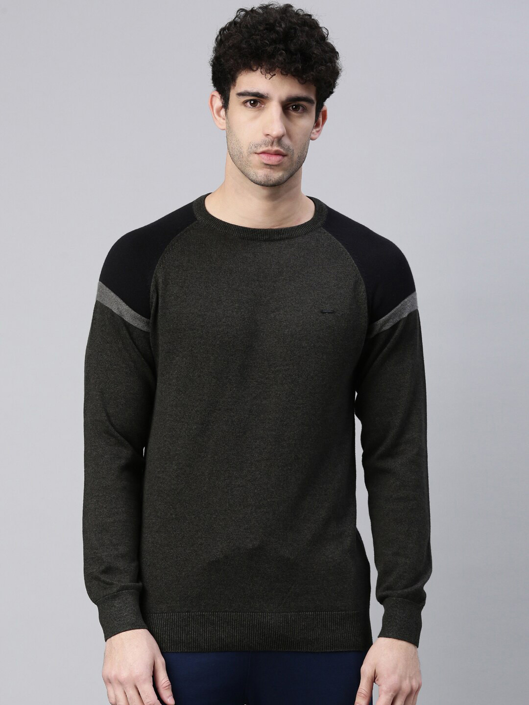 

Proline Active Men Olive Green & Black Colourblocked Pullover