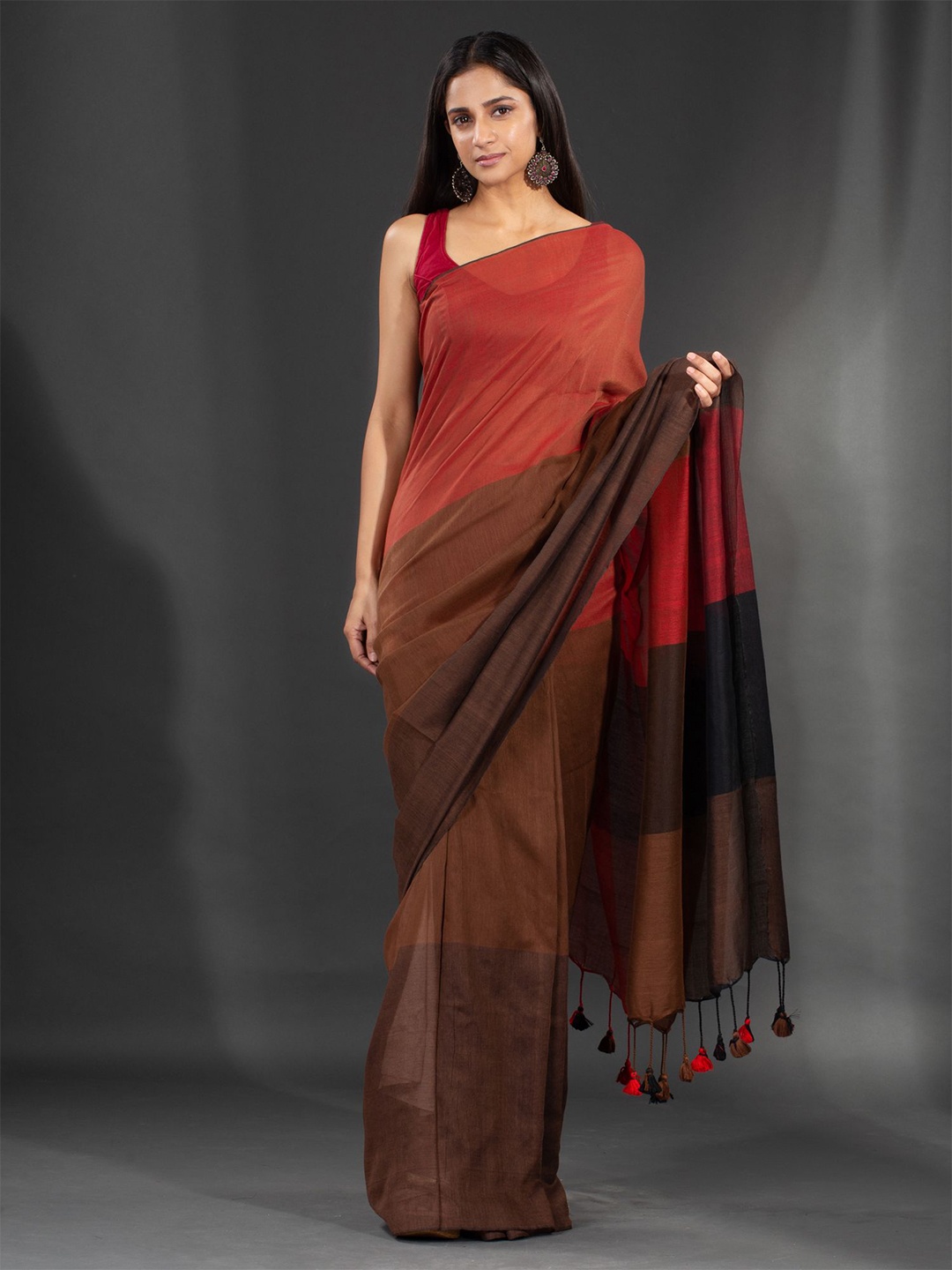 

Charukriti Rust & Brown Colourblocked Pure Cotton Saree