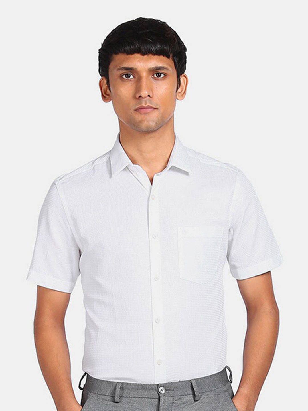 

Arrow Men White Textured Cotton Casual Shirt