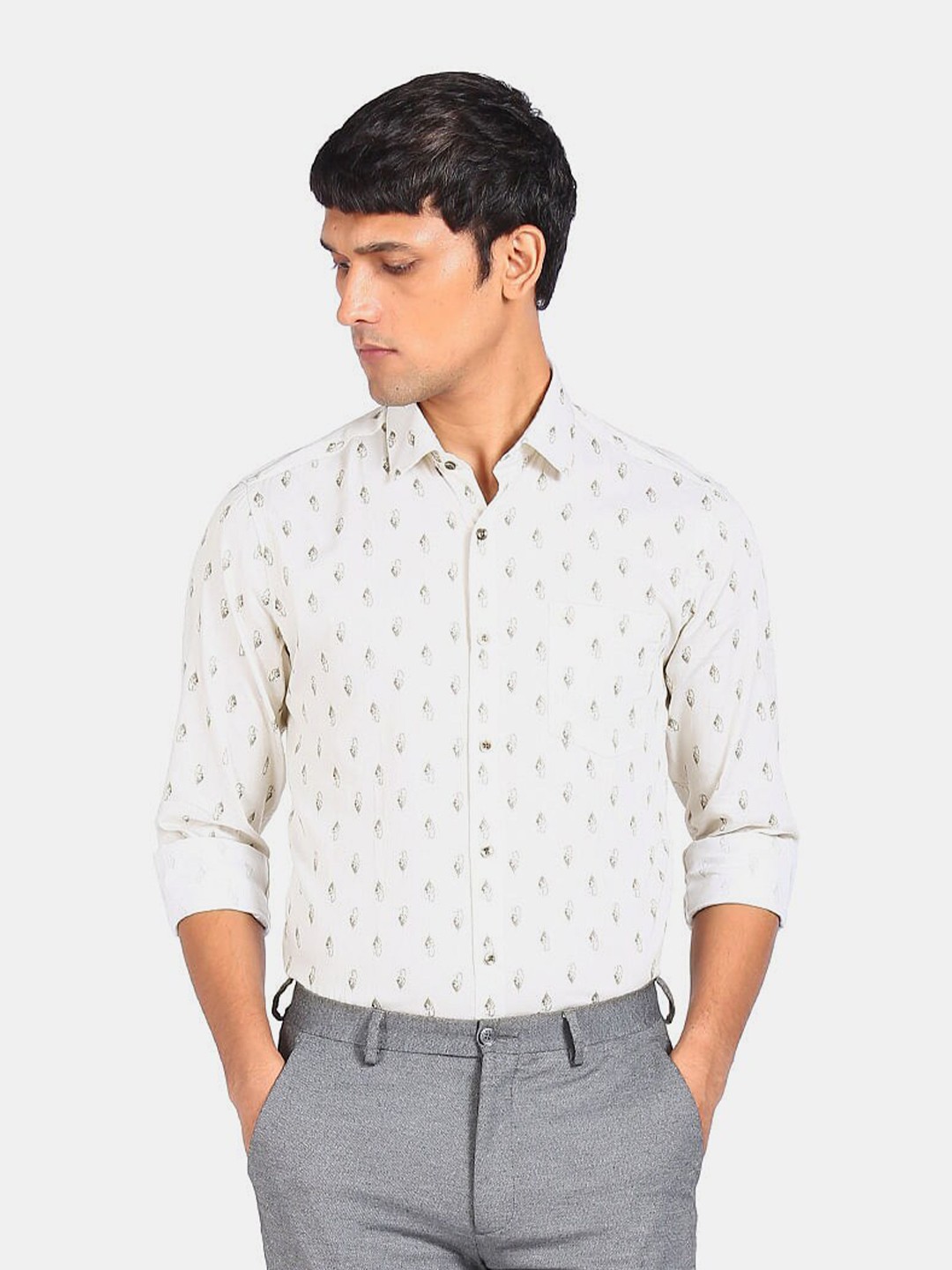 

Arrow Men White Slim Fit Printed Casual Shirt